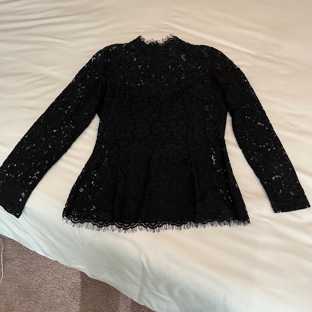 H&M black lacy mock neck peplum blouse with camisole